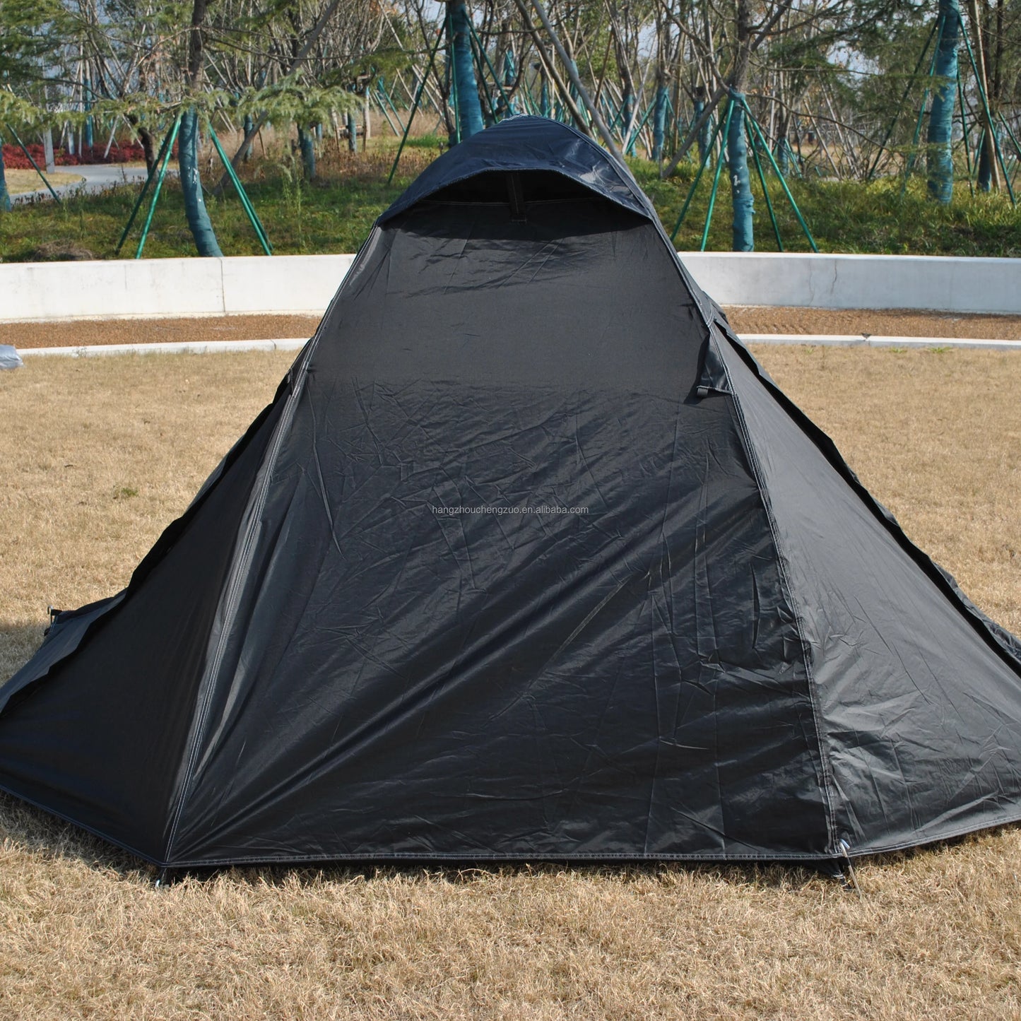 Durable 4 Season 2-Person Tent CZX-745 Outdoor Sunscreen Tent with Unique Double Layer for Camping