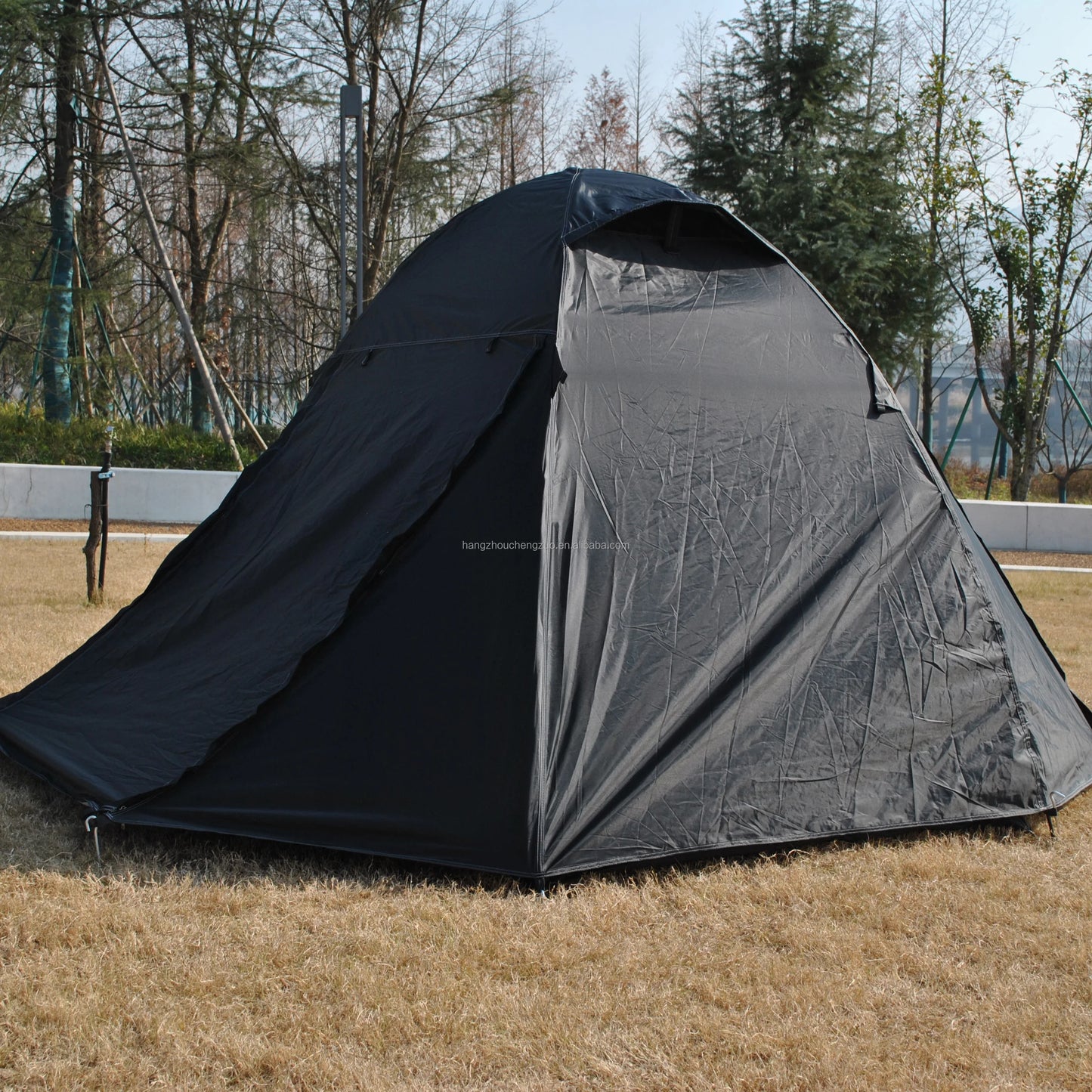 Durable 4 Season 2-Person Tent CZX-745 Outdoor Sunscreen Tent with Unique Double Layer for Camping
