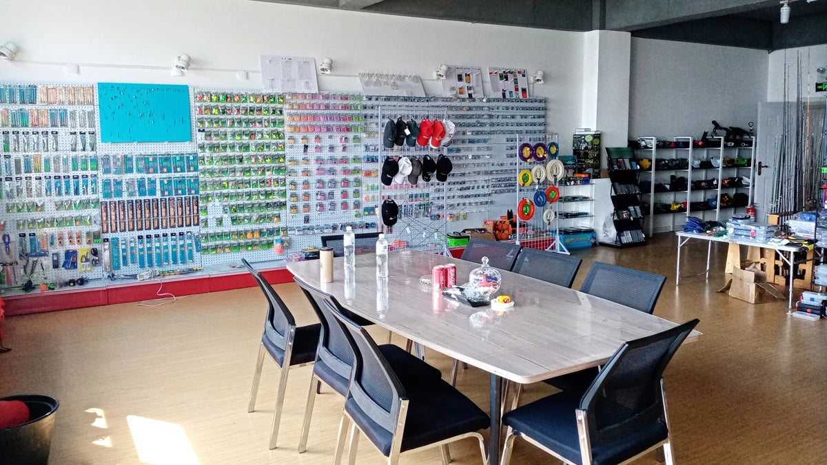 Beach Camp Portable Professional Fly Fishing Box for Flies Fly Box