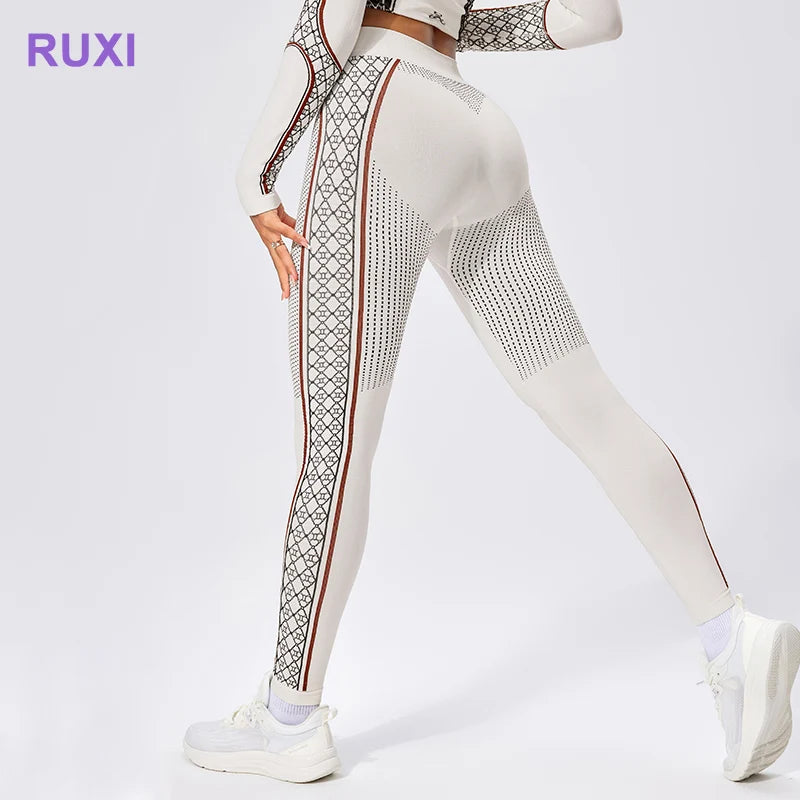 Beach Camp Gym Ski Snowboarding Tight Streetwear Sport Women Tracksuits Running Yoga Exercise Suit Workout Suit Women Fitness Yoga Set