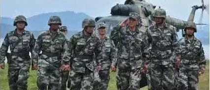 Men's Camouflage Tactical Boots Mountaineering Hiking Desert Waterproof Work Safety Shoes Ankle Boots Men's Outdoor Boots